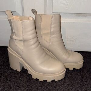 STEVE MADDEN CREAM BOOTIES - SIZE 8